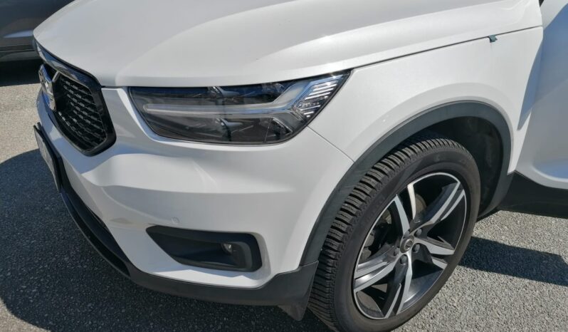 
								VOLVO XC40 2.0 D4 191cv AWD Geartronic R-Design full									