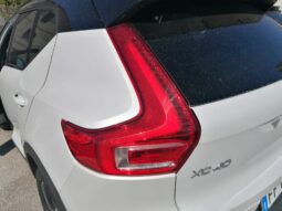 
										VOLVO XC40 2.0 D4 191cv AWD Geartronic R-Design full									
