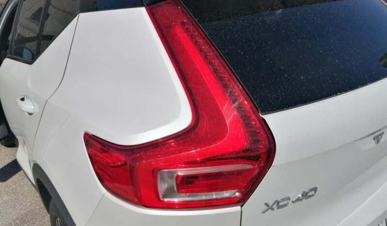 
								VOLVO XC40 2.0 D4 191cv AWD Geartronic R-Design full									