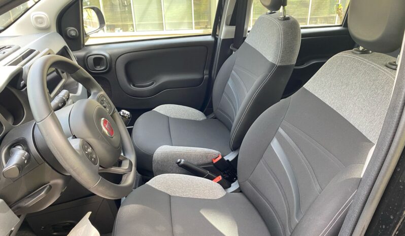 
								FIAT Panda 1.0cc 70cv HYBRID CITY CROSS full									