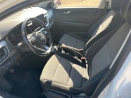 
										KIA STONIC 1.2cc 84cv URBAN full									