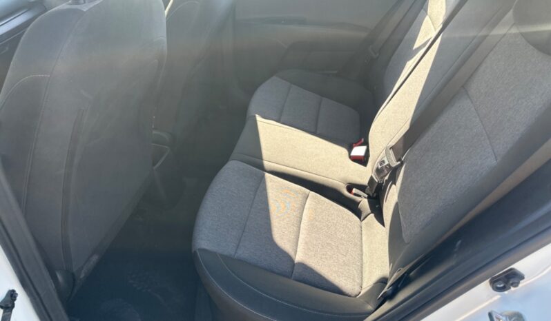 
								KIA STONIC 1.2cc 84cv URBAN full									