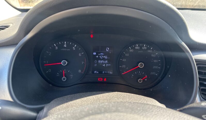 
								KIA STONIC 1.2cc 84cv URBAN full									