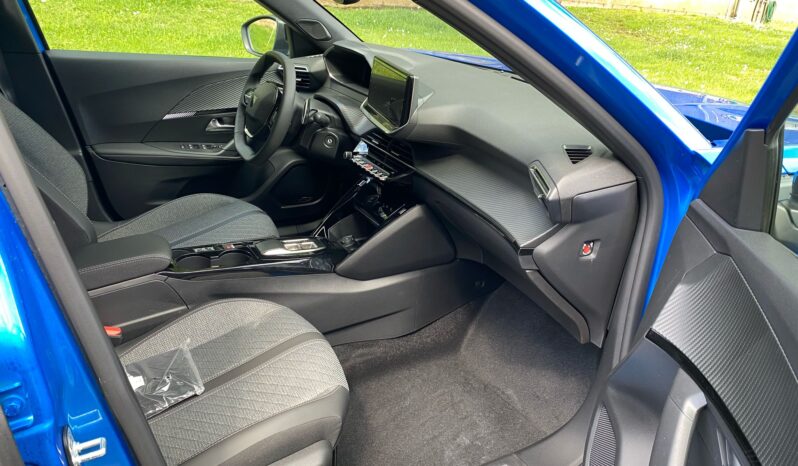 
								Peugeot 2008 1.2cc Puretech s&s 130cv Eat8 Allure full									
