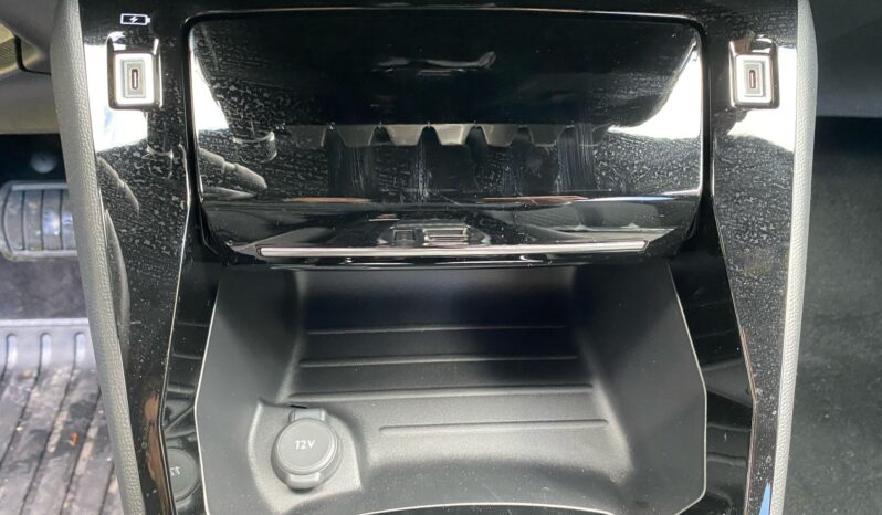 
								Peugeot 2008 1.2cc Puretech s&s 130cv Eat8 Allure full									