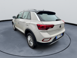 
										Volkswagen T-Roc 1.0cc TSI 110cv Life full									