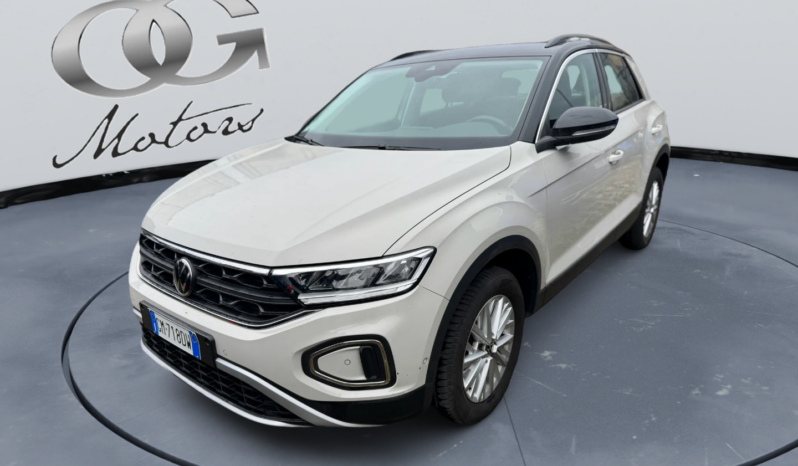 
								Volkswagen T-Roc 1.0cc TSI 110cv Life full									