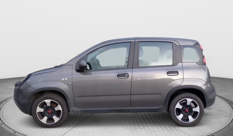 
								FIAT Panda 1.0cc 70cv HYBRID CITY CROSS full									