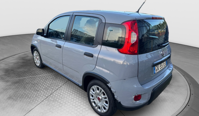 
								FIAT PANDA My22 1.0cc 70cv Hybrid full									