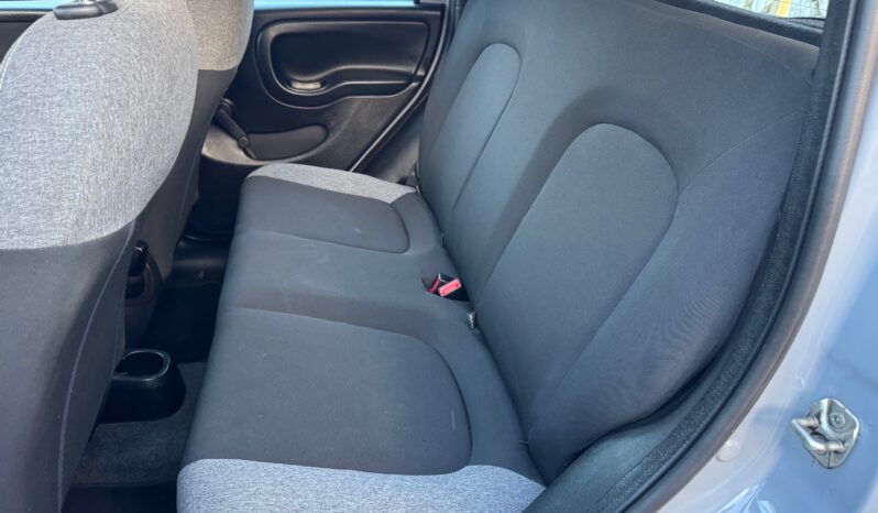 
								FIAT PANDA My22 1.0cc 70cv Hybrid full									