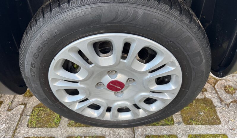 
								FIAT PANDA My22 1.0cc 70cv Hybrid full									