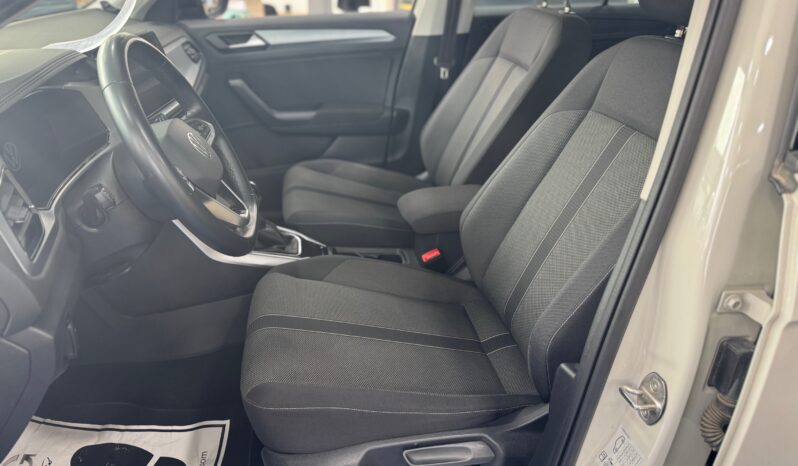 
								Volkswagen T-Roc 1.0cc TSI 110cv Life full									