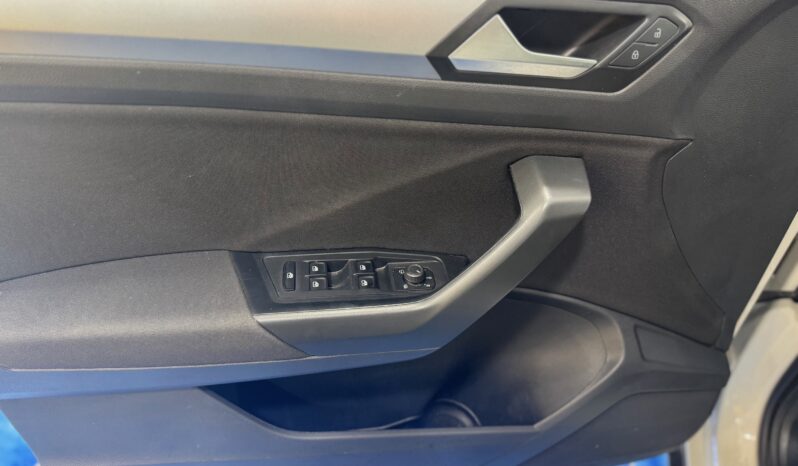 
								Volkswagen T-Roc 1.0cc TSI 110cv Life full									