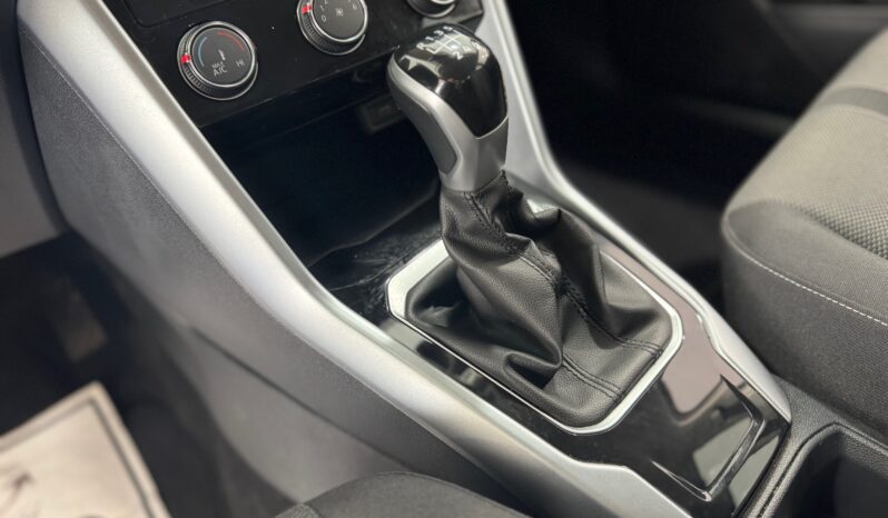 
								Volkswagen T-Roc 1.0cc TSI 110cv Life full									