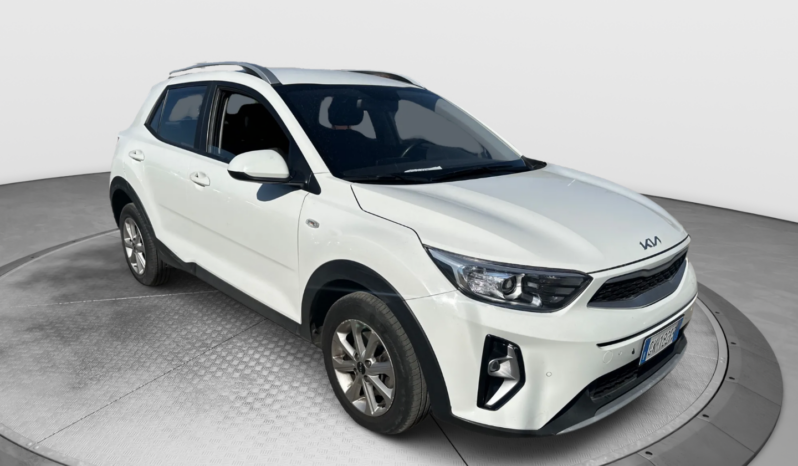 
								KIA STONIC 1.2cc 84cv URBAN full									