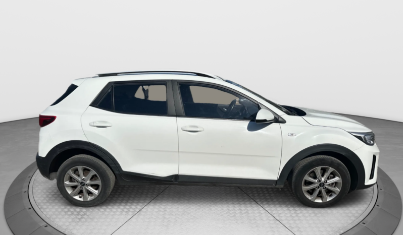 
								KIA STONIC 1.2cc 84cv URBAN full									