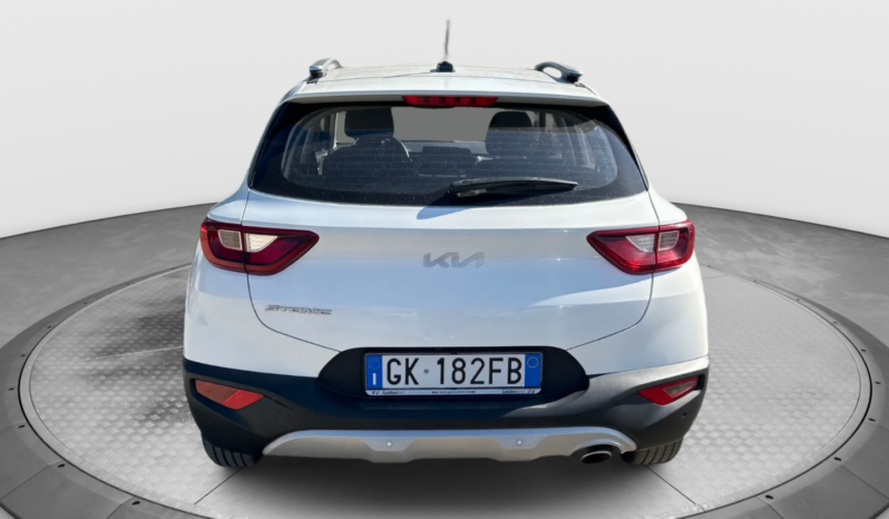 
								KIA STONIC 1.2cc 84cv URBAN full									
