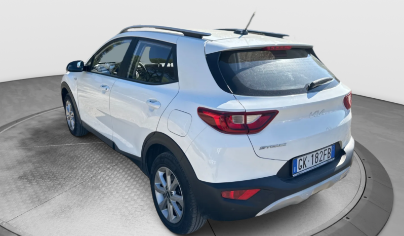 
								KIA STONIC 1.2cc 84cv URBAN full									
