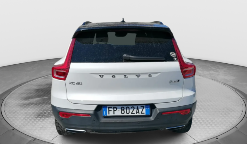 
								VOLVO XC40 2.0 D4 191cv AWD Geartronic R-Design full									