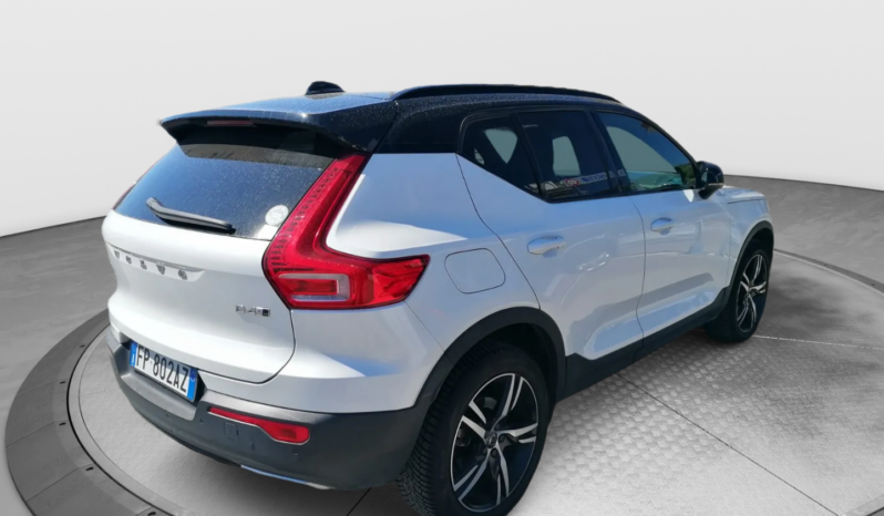
								VOLVO XC40 2.0 D4 191cv AWD Geartronic R-Design full									