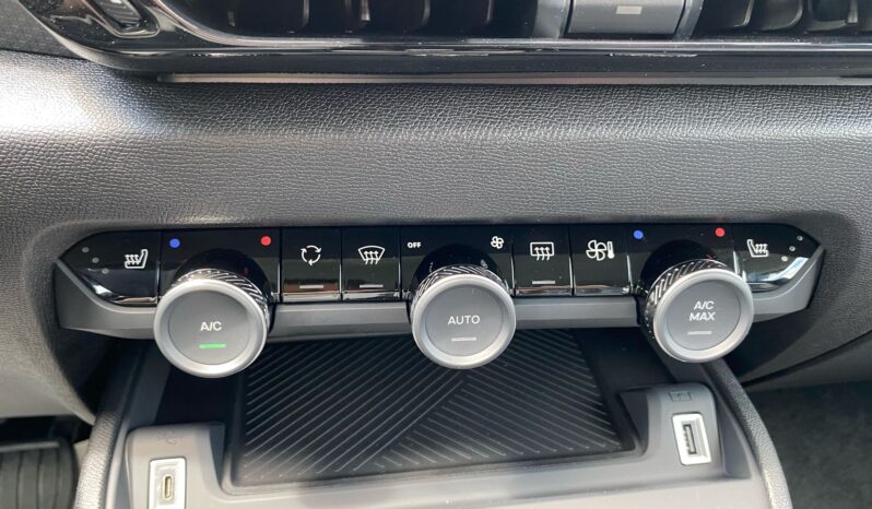 
								Citroen C4 1.2cc 130cv EAT8 Autom. SHINE full									