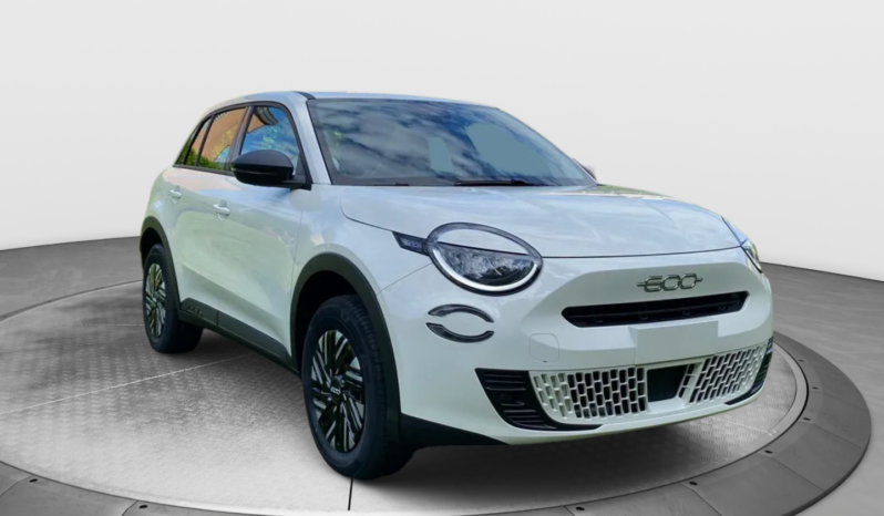 
								FIAT 600 1.2cc 110cv HYBRID full									