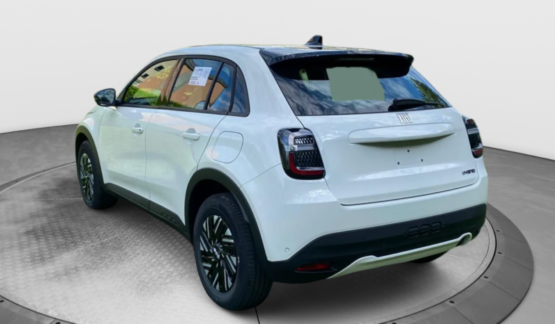 
								FIAT 600 1.2cc 110cv HYBRID full									