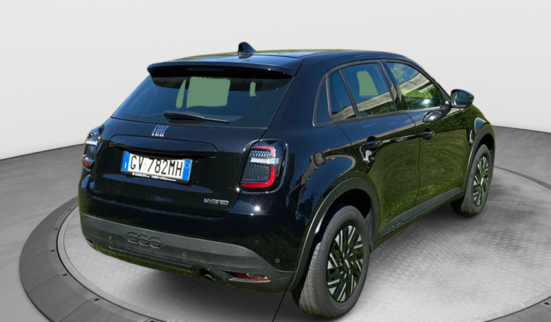 
								FIAT 600 1.2cc 110cv HYBRID full									