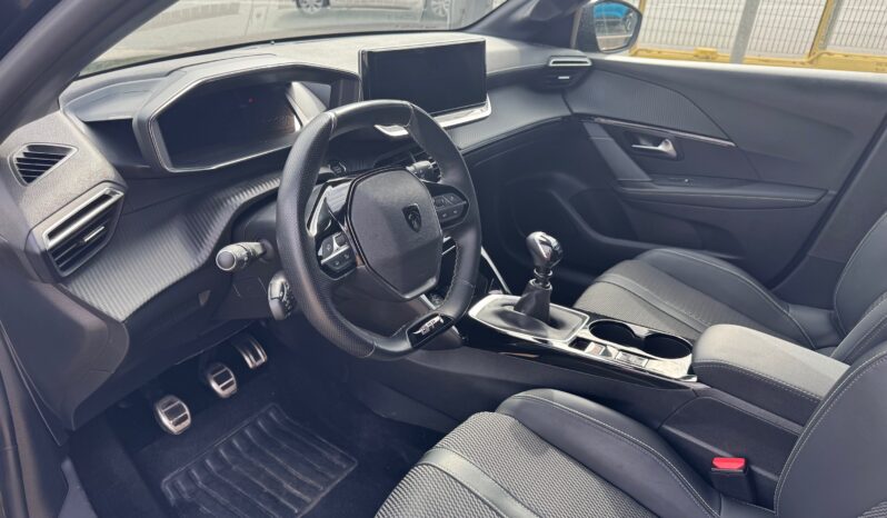 
								PEUGEOT 208 1.2cc PureTech 100cv S&S GT full									
