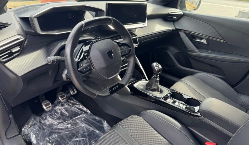 
								PEUGEOT 208 1.2cc PureTech 100cv S&S GT full									