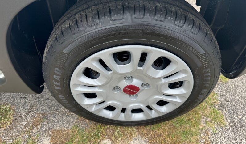 
								FIAT Panda 1.0cc 70cv Hybrid – Km Zero full									