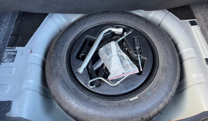 
								Lancia Ypsilon 1.0 70CV Hybrid Silver Plus full									