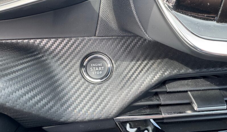 
								PEUGEOT 208 1.5cc BlueHDi 100cv ALLURE full									