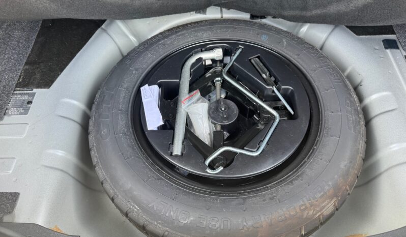 
								Lancia Ypsilon 1.0 70CV Hybrid Silver Plus full									