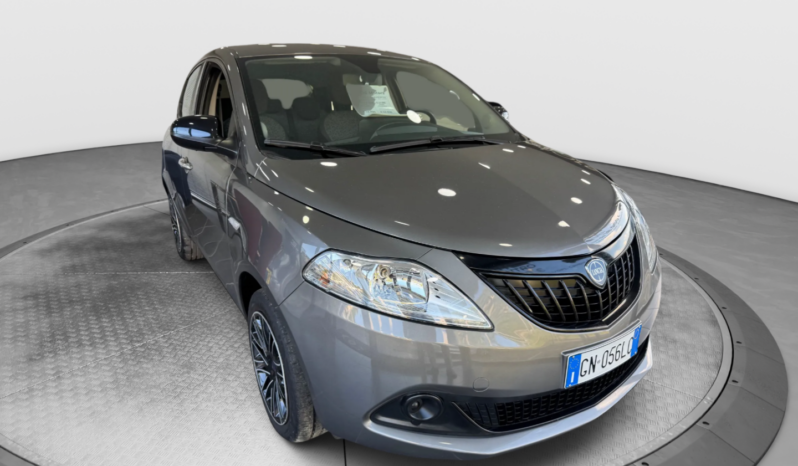 
								Lancia Ypsilon 1.0 70CV Hybrid Silver Plus full									
