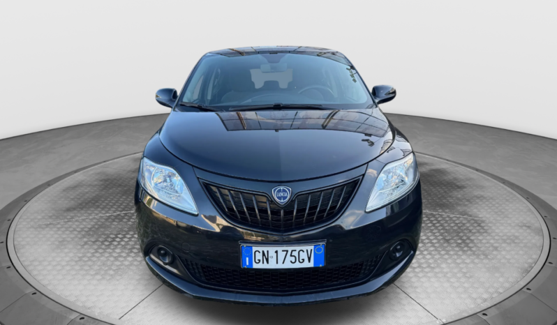 
								Lancia Ypsilon 1.0 70CV Hybrid Silver Plus full									
