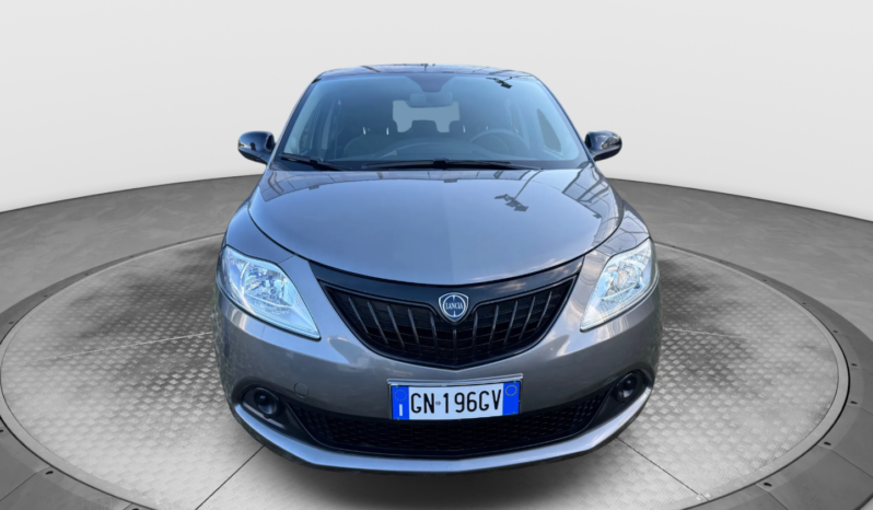 
								Lancia Ypsilon 1.0 70CV Hybrid Silver Plus full									