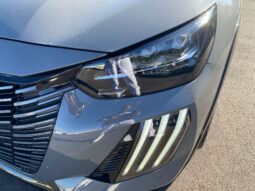 
										PEUGEOT 208 1.2cc PureTech 100cv S&S GT full									
