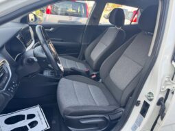 
										KIA STONIC 1.2cc 84cv URBAN full									