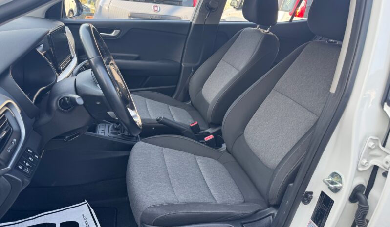 
								KIA STONIC 1.2cc 84cv URBAN full									