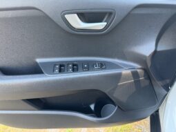 
										KIA STONIC 1.2cc 84cv URBAN full									