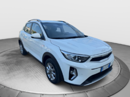 
										KIA STONIC 1.2cc 84cv URBAN full									