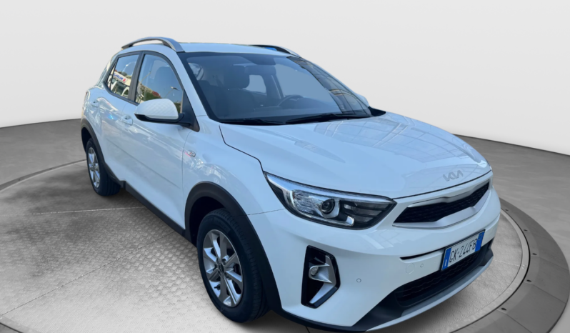 
								KIA STONIC 1.2cc 84cv URBAN full									