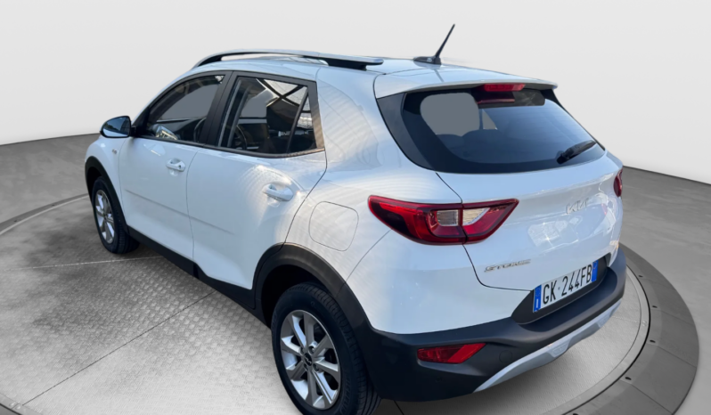 
								KIA STONIC 1.2cc 84cv URBAN full									