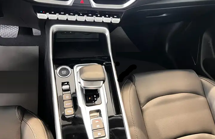 
								EMC (WAVE 3) 6 Sei 1.5cc Turbo 147cv CVT Autom. full									