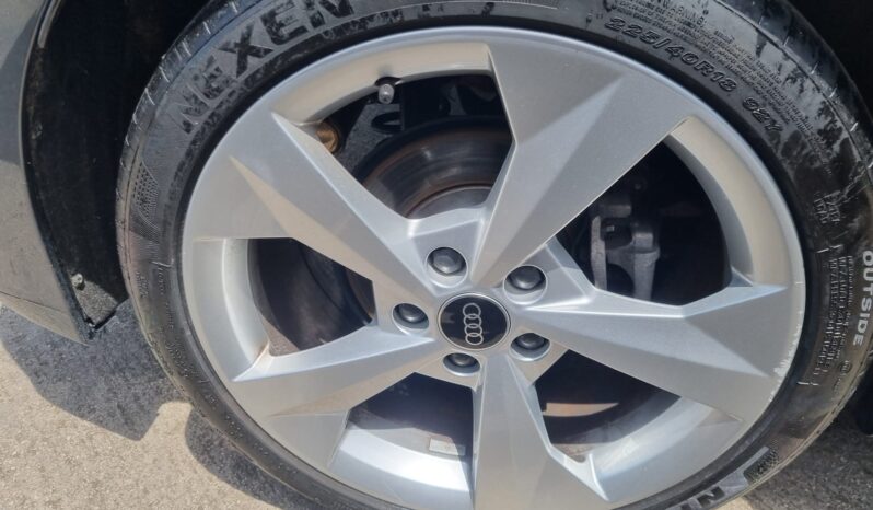 
								AUDI A3 Sportback 2.0cc TDI S-Tronic 150cv S line Edition full									
