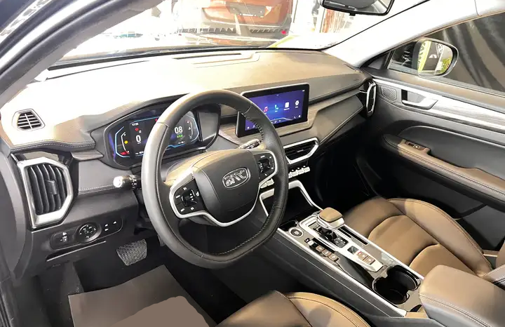 
								EMC (WAVE 3) 6 Sei 1.5cc Turbo 147cv CVT Autom. full									