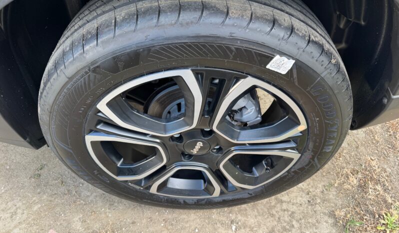 
								JEEP AVENGER 1.2cc MHEV 100cv DCT SUMMIT full									