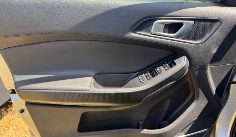 
								DR 4.0 1.5cc 114cv Benz./GPL Full Optional full									