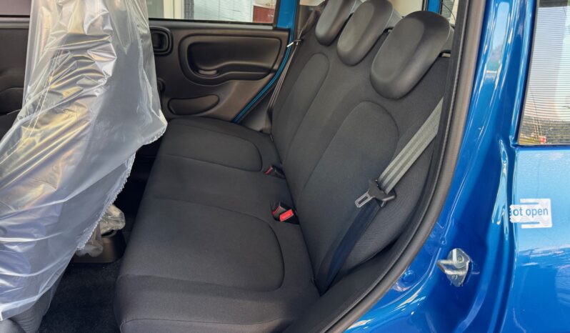 
								FIAT Panda 1.0cc 70cv Hybrid ADAS – Last Minute full									